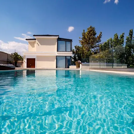 فيلة Kingsresidencevilla *