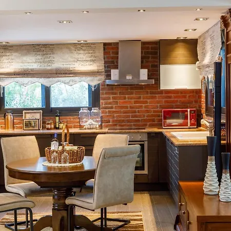 فيلة Kingsresidencevilla نافبليو